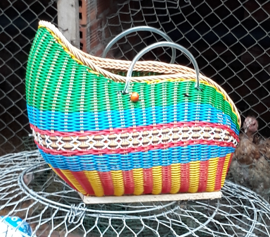GIỎ ĐỰNG GÀ
