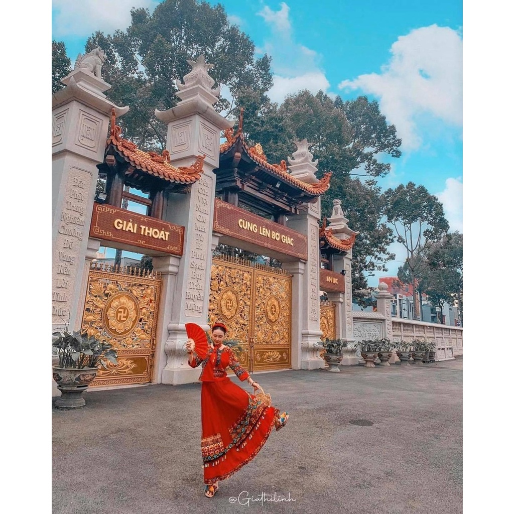 Sét đầm maxi suông đỏ thổ cẩm có sẵn