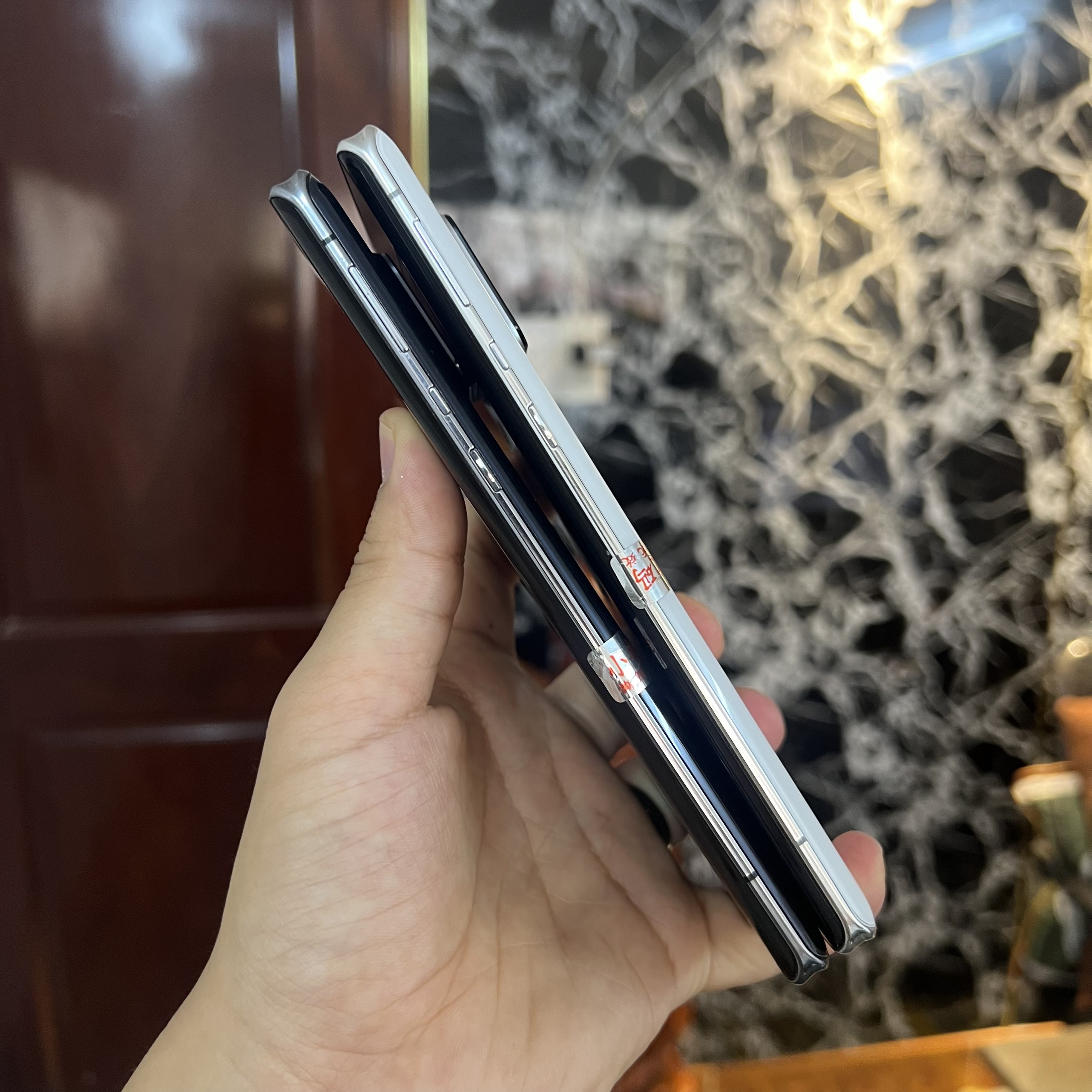 Điện thoại Sharp R6 Nhật Ram 12/128 Snap 888 Zin Đẹp