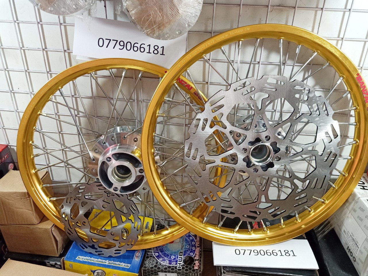 [HCM]CẶP BÁNH CĂM RAIDER SATRIA KÈM 2 ĐĨA NIỀNG BANZAI (MÀU VÀNG) THÁI LAN ĐÃ RÚT CĂM SẴN MÓI Y NHƯ HÌNH ẢNH SẢN PHẨM CHẤT LƯỢNG NHANH TAY MUA NGAY TOP GIAN HÀNG UY TÍN SẢN PHẨM CHẤT LƯỢNG MỚI Y NHƯ HÌNH ÀNH