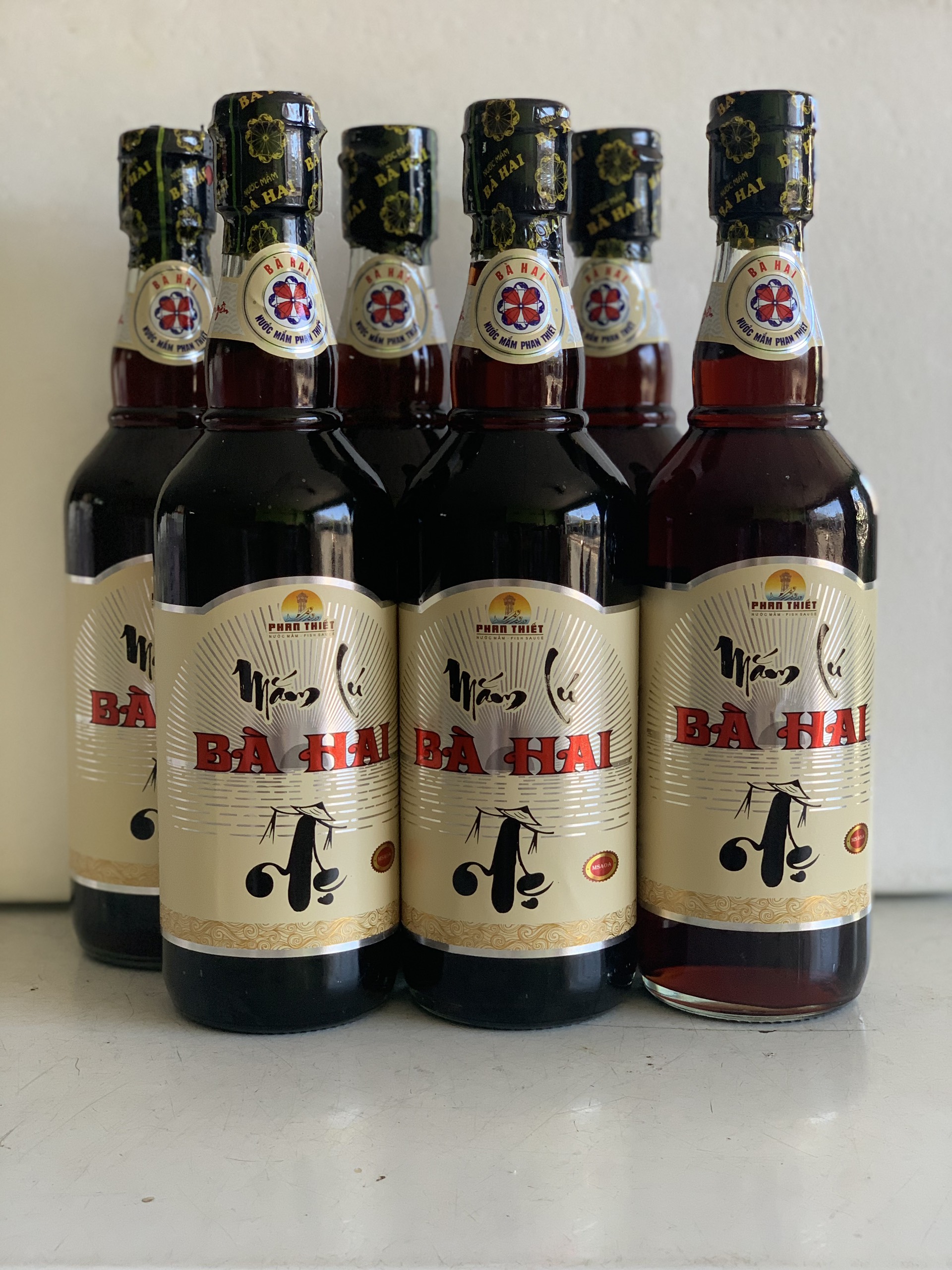 Nước Mắm Lú Bà Hai loại đặt biệt MS40A ( thùng 6chai x 500ml )