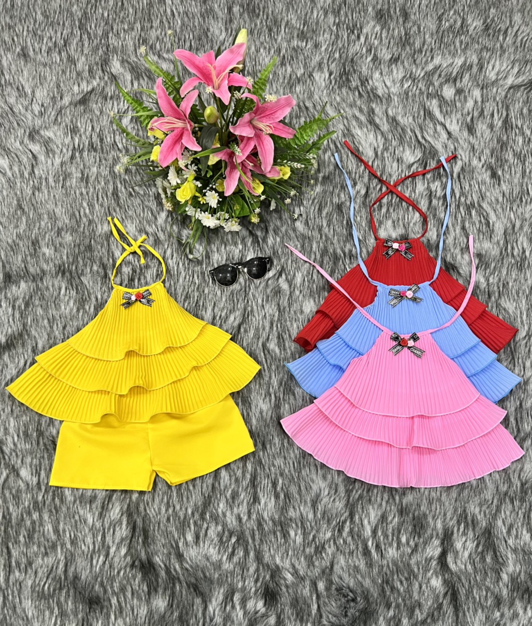 Bộ Lụa Tầng Hai Dây Phối Nơ Bé ( 6-18kg) (giao màu ngẫu nhiên)