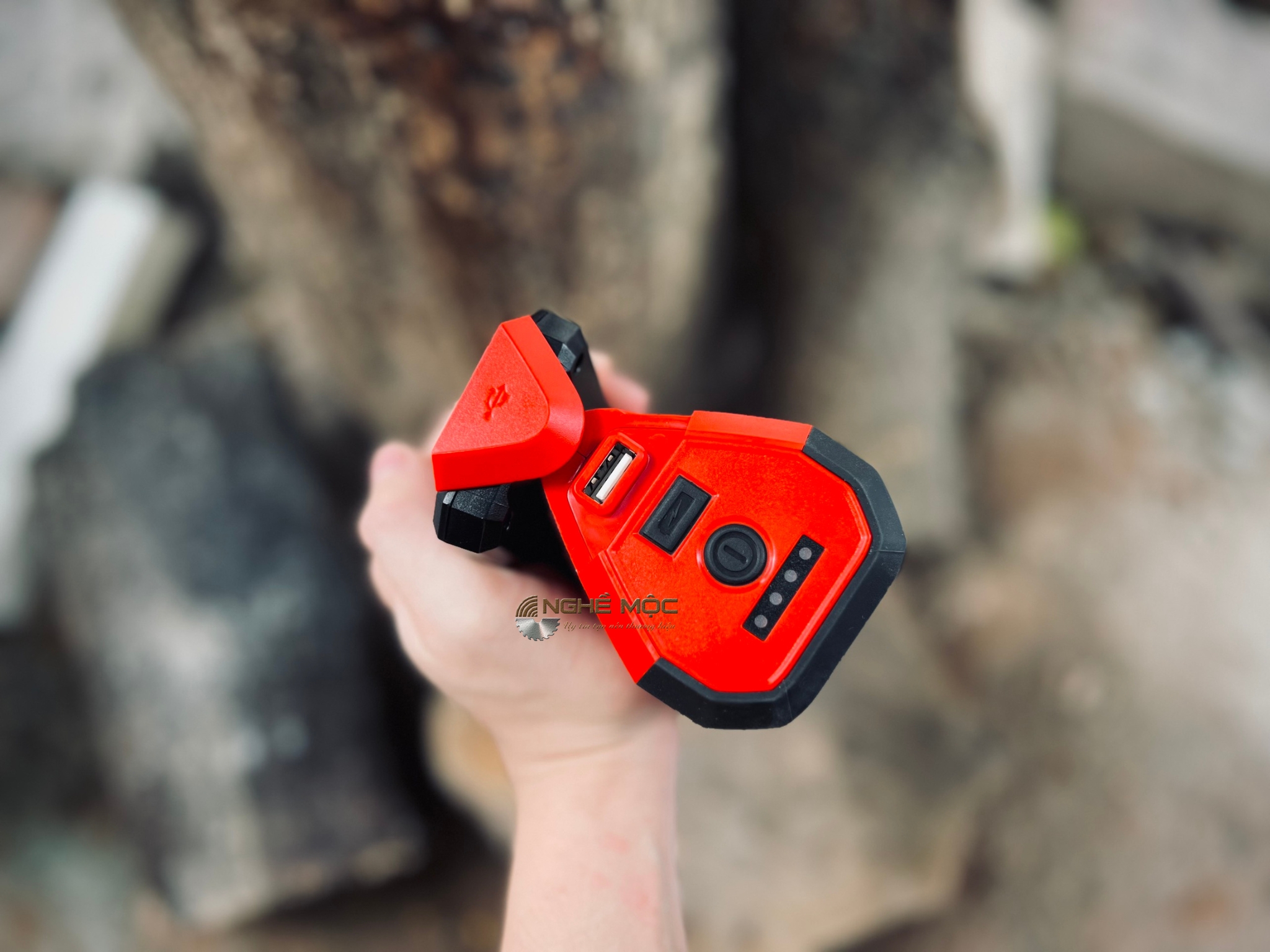Đèn chiếu sáng trục xoay M12 PAL
