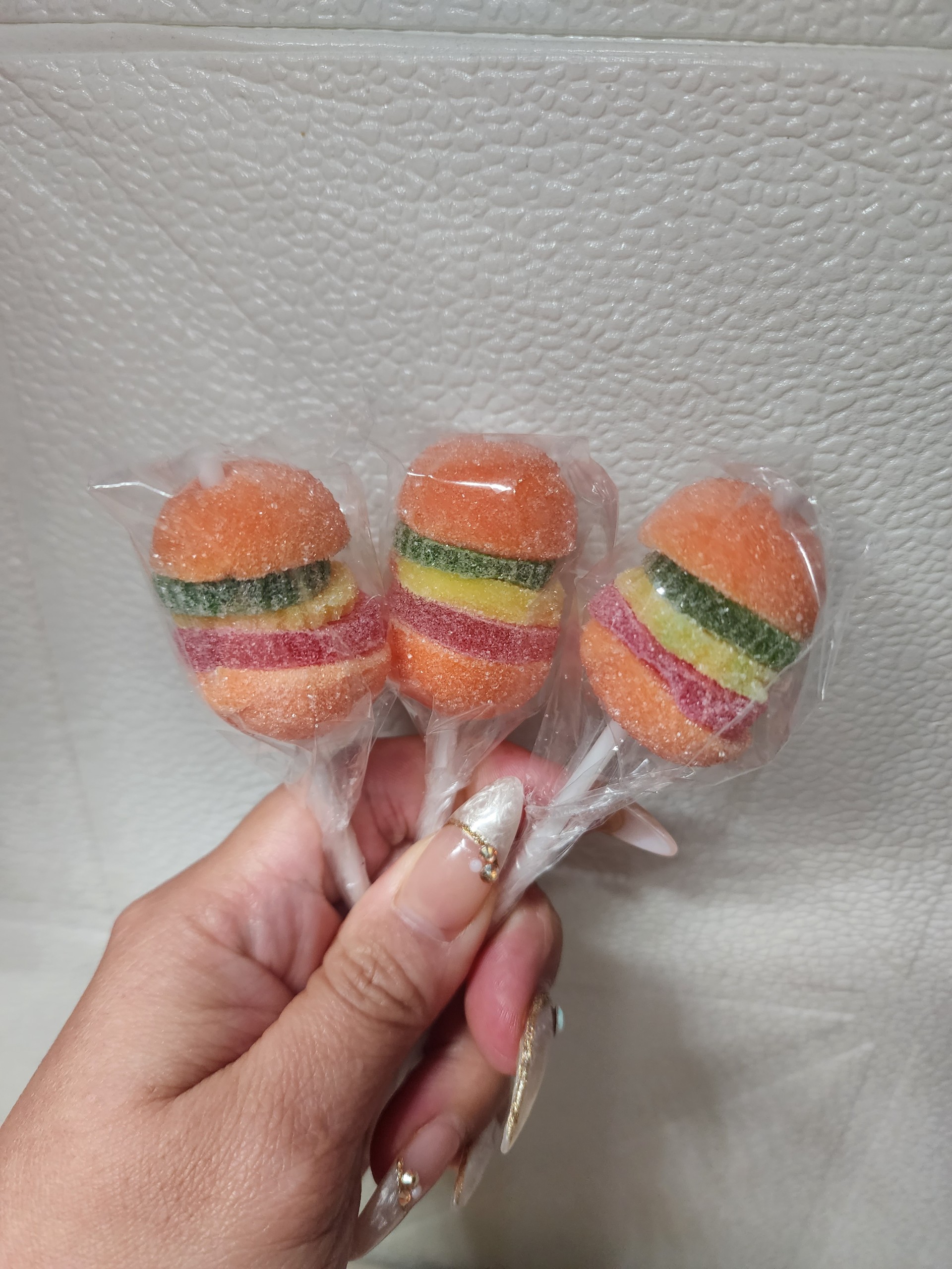 Kẹo Dẻo Que Hình Hamburger (Hủ 50Que)
