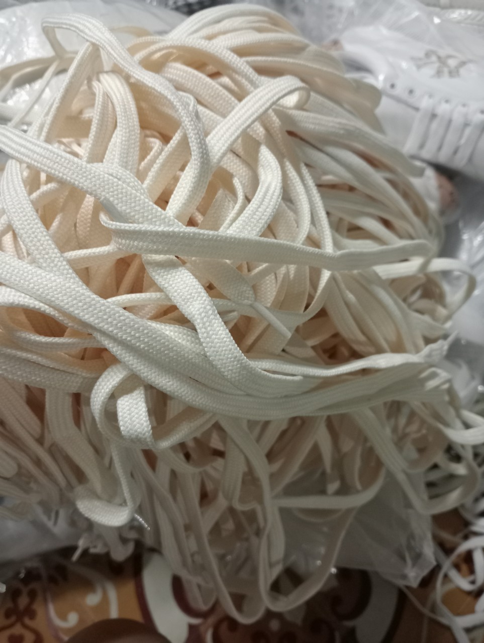 {PHỤ KIỆN} LÓT, DÂY GIÀY