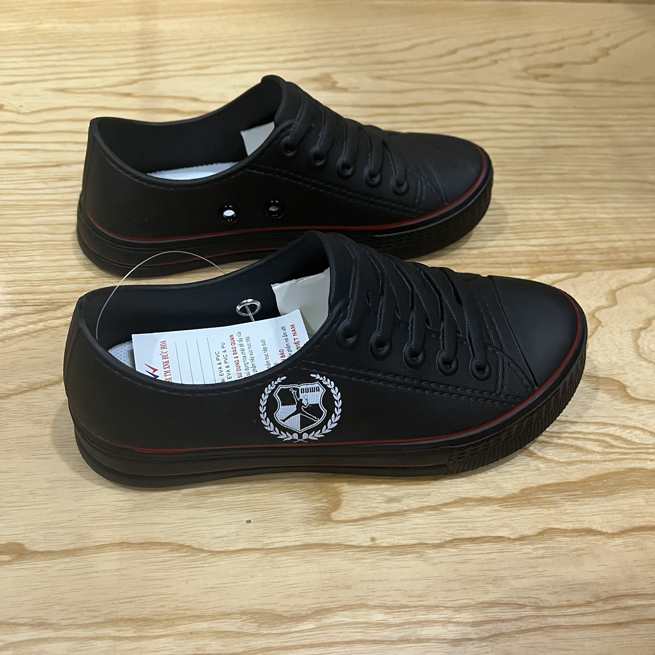 Giày nam nữ đi mưa siêu nhẹ kiểu dáng thời trang unisex phù hợp mọi lứa tuổi, đế ma sát chống trơn trượt
