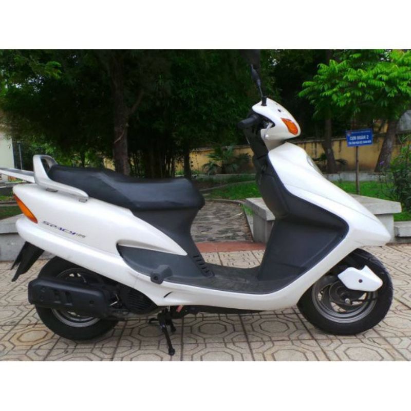 Bộ nẹp Spasy 125 màu trắng , xám ( hàng đài loan )
