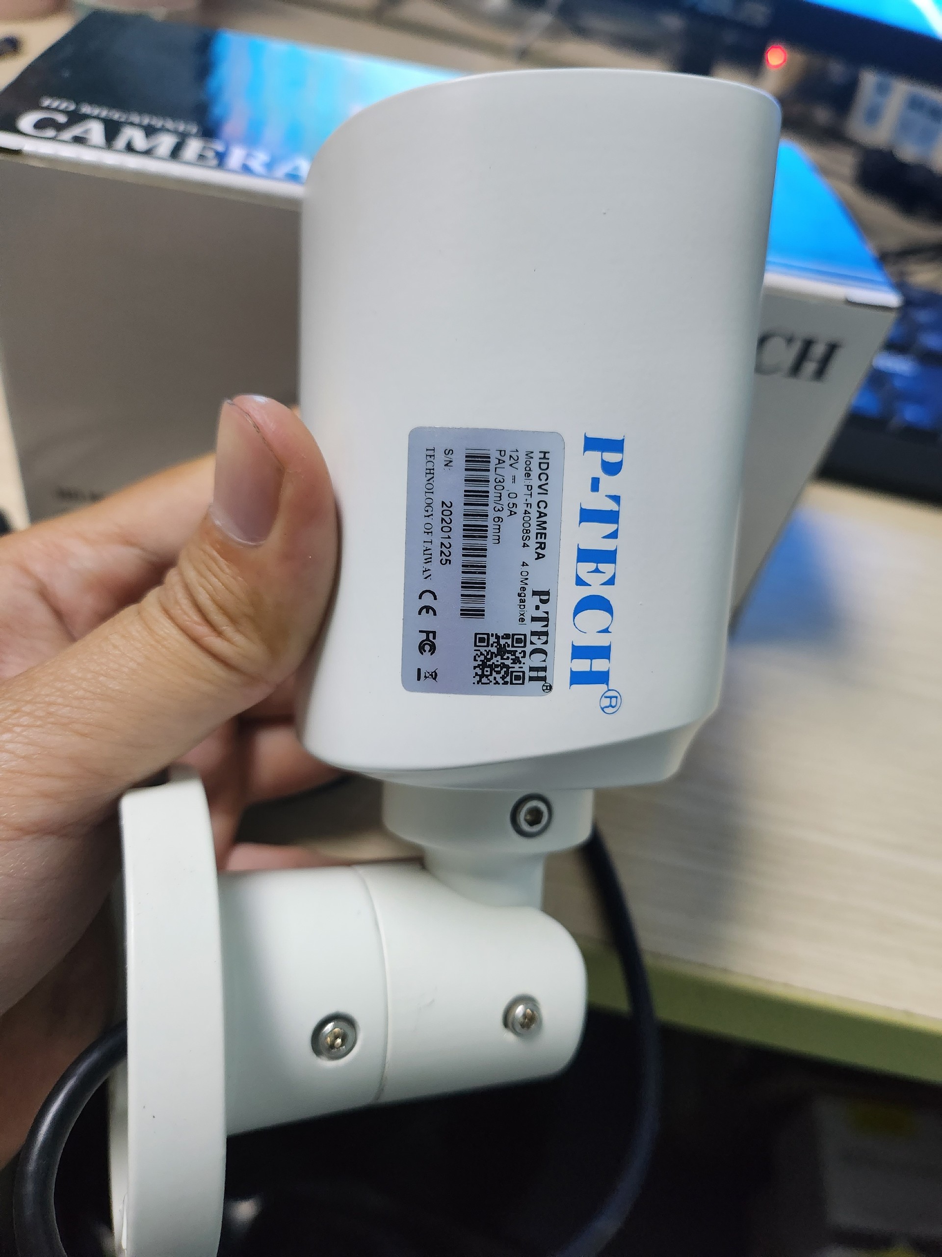 CAMERA CVI/AHD PTECH 4.0MP PT-F4008S4