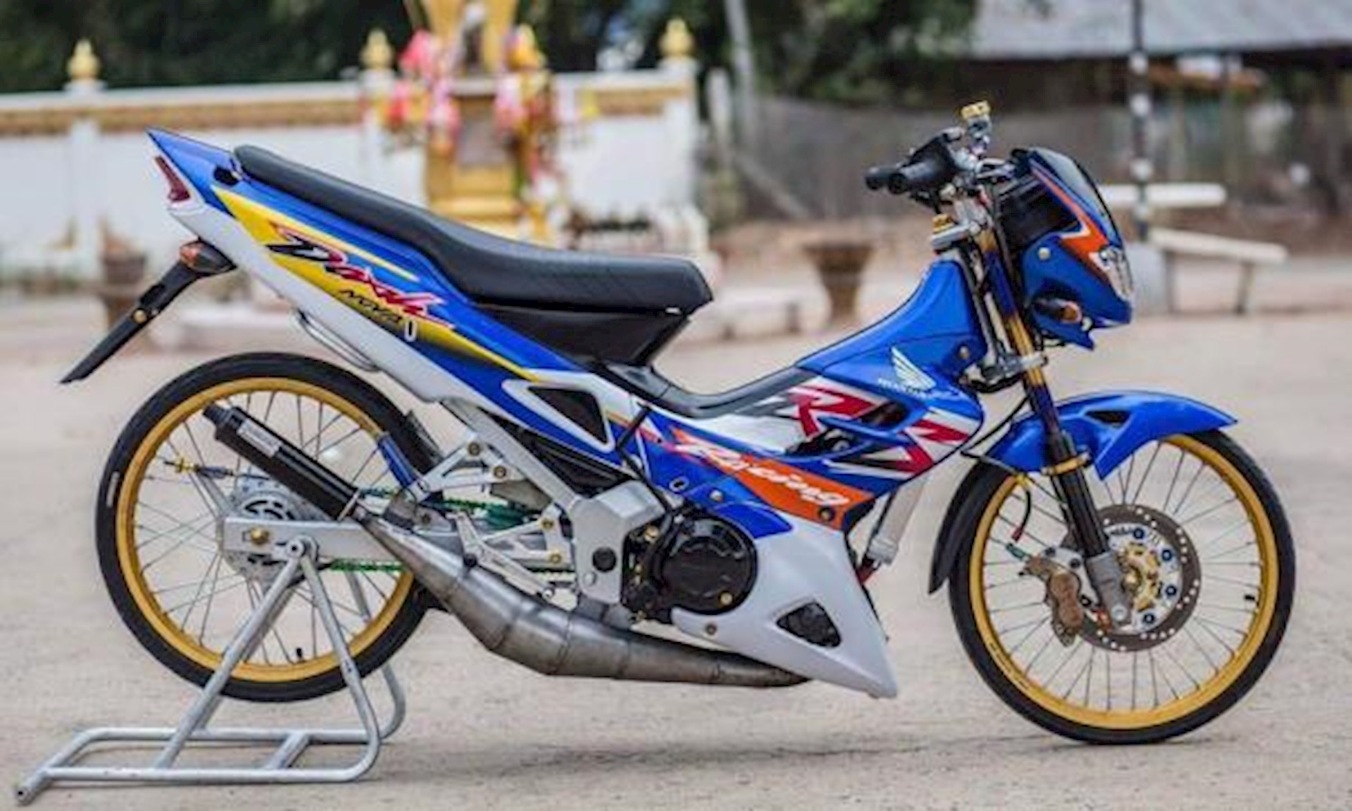 Kính chắn gió Nova Dash 98-2001 Thailand