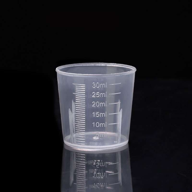 Plastic measuring cup