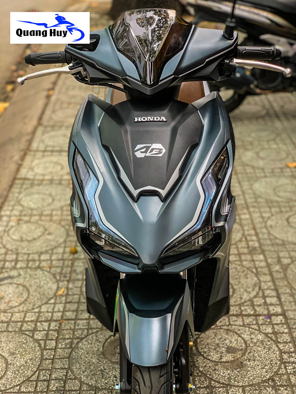 Tem trùm air blade 2020 đen xám , tem trùm xe air blade, tem xe ab đời 2020, chế tem dán xe máy ab rẻ dẹp và chất theo yêu cầu