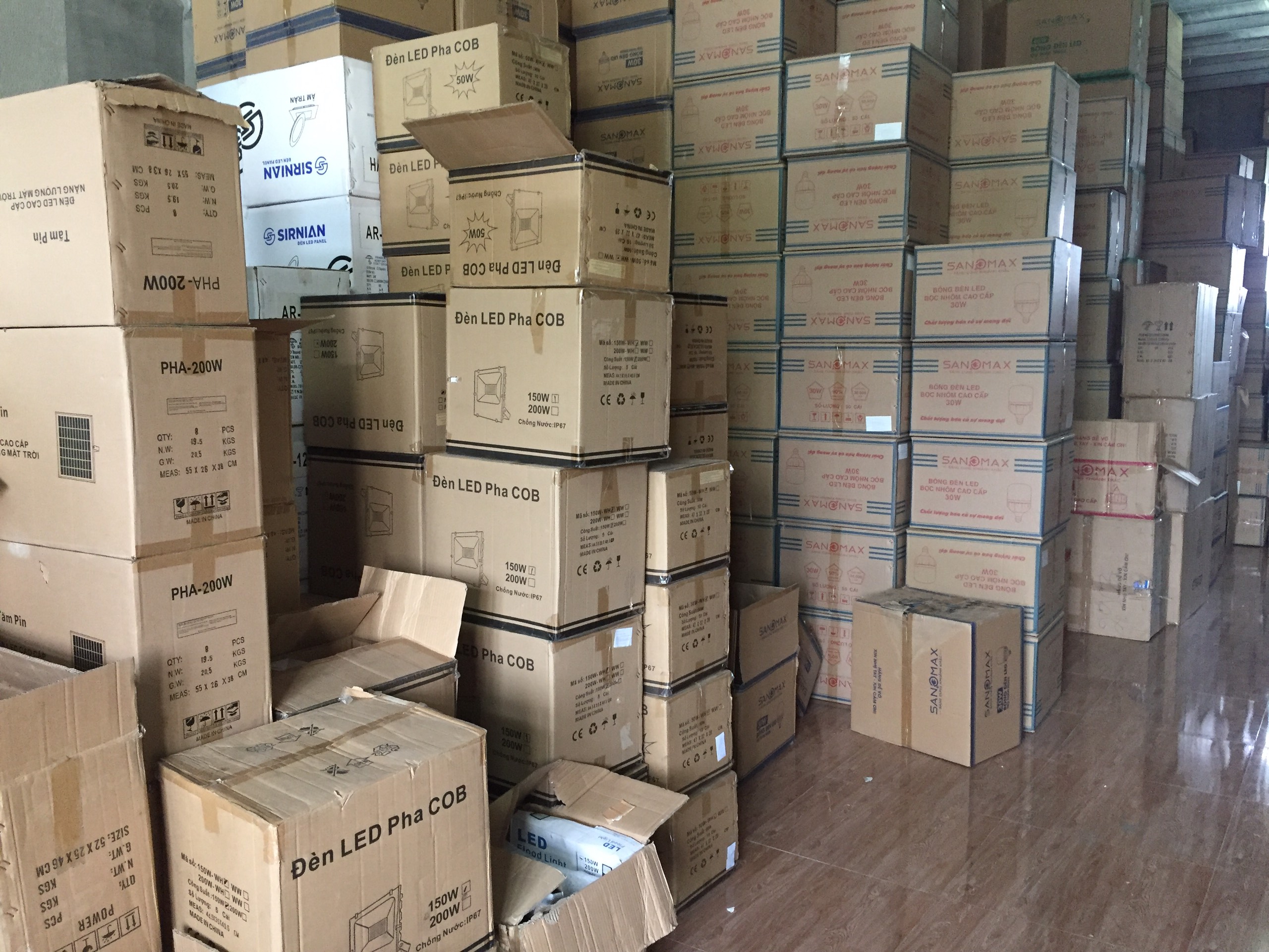 Vỏ Hộp CB (Aptomat) nổi lắp vừa CB (Aptomat) cóc