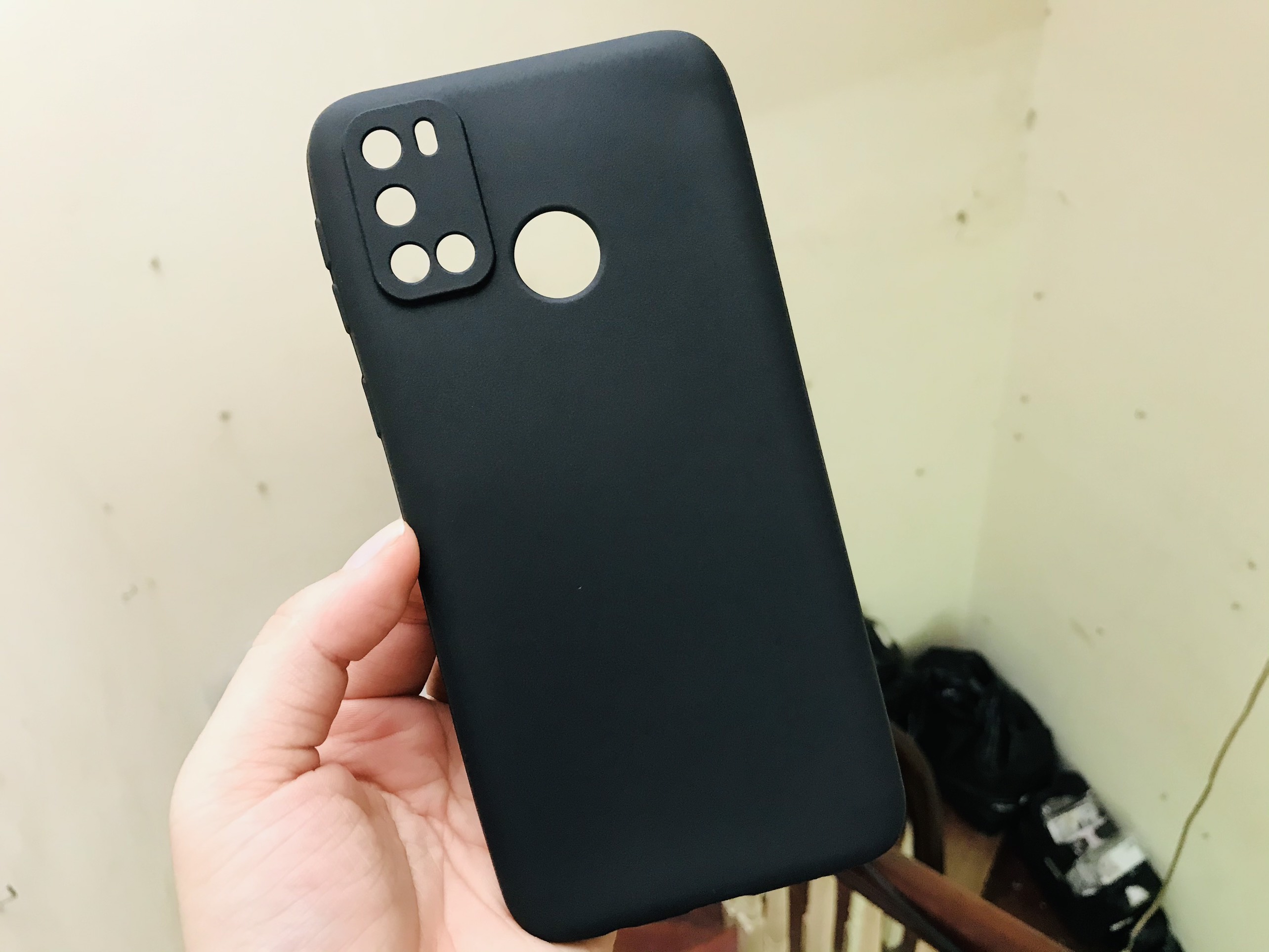 Ốp dẻo đen loại chống bẩn cho VSMART JOY 4