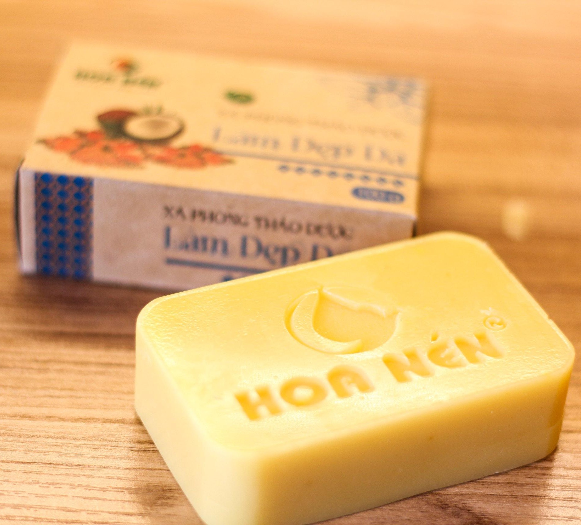 XÀ PHÒNG THẢO DƯỢC LÀM ĐẸP DA HOA NÉN 100G