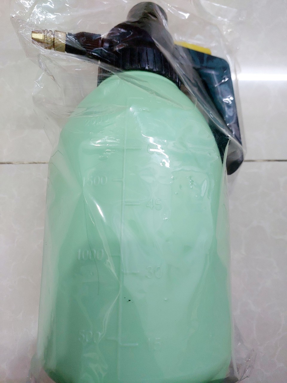 Bình xịt tưới cây cao cấp HELLO SPRING 2 Lít