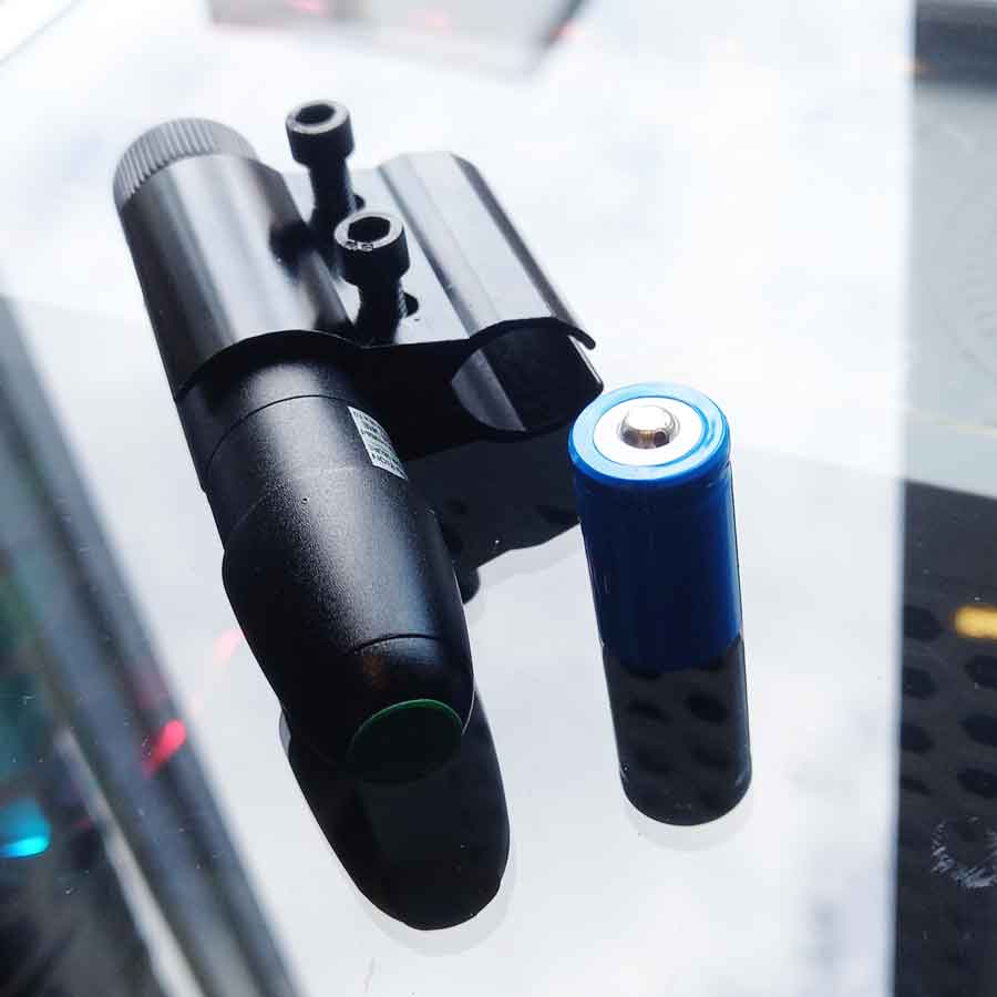 Đèn Laser Laze Đầu Nho Kẹp Nong tia Đỏ