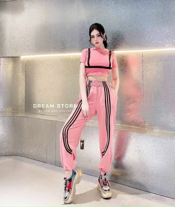 Sét Đồ Bộ Quần Jogger 3 Sọc Phối Áo Croptop Cổ Cao Phối Đường Vành Đai Cá Tính TTSLA0528