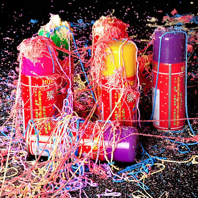 [HCM]Bình xịt dây sợi màu Crazy String Happy