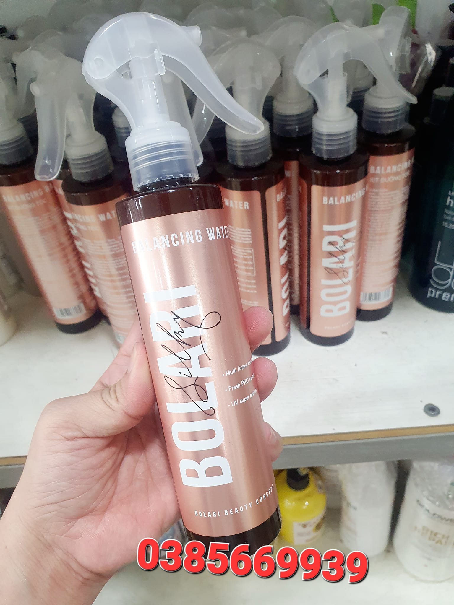 Xịt dưỡng Khóa màu tóc nhuộm BOLARI cung cấp độ ẩm cho tóc khô rối.bền màu nhuộm .250ml