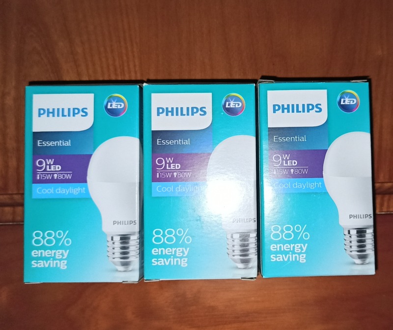 Bộ 3 BÓNG ĐÈN LED TRÒN PHILIPS ESSENTIAL 9W