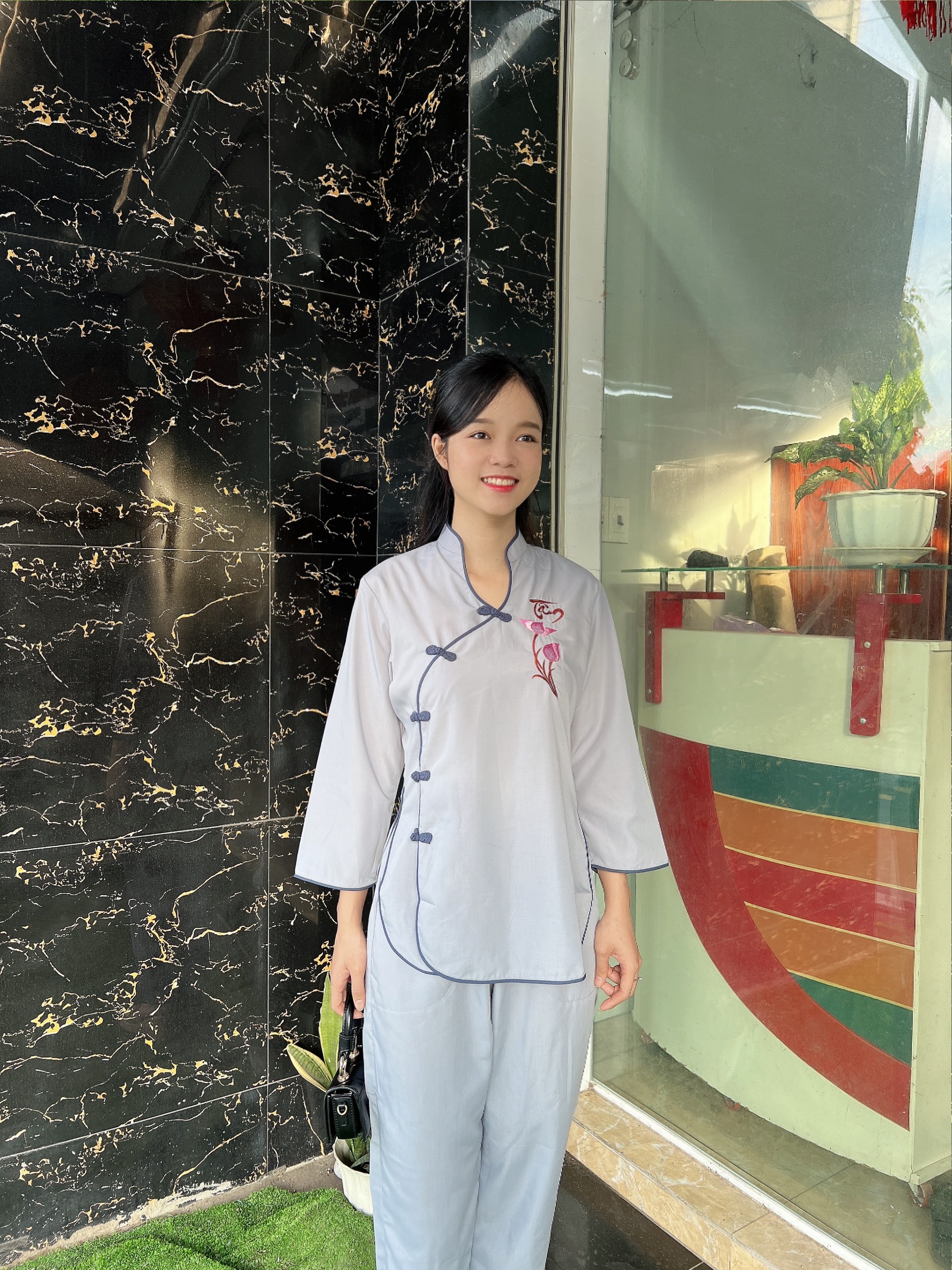 Đồ lam cổ tàu chéo đi chùa, thời trang nữ