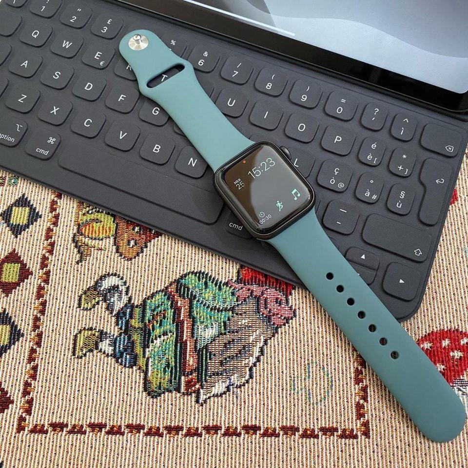 Đồng hồ thông minh Apple Watch SE 40mm GPS Viền Nhôm Vàng- Dây Cao Su Hồng