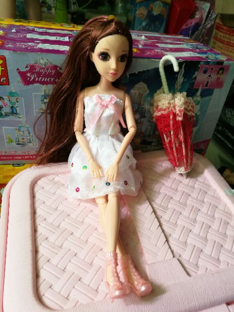 [HCM]BÚP BÊ MẮT NGỌC KÈM ĐẦM CAO CẤP VÀ DÙ