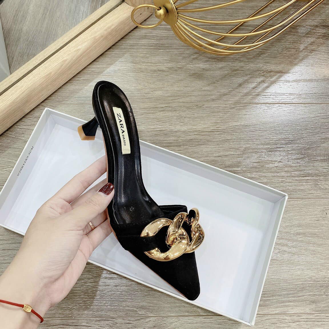 Dép sục dây xích sang chảnh