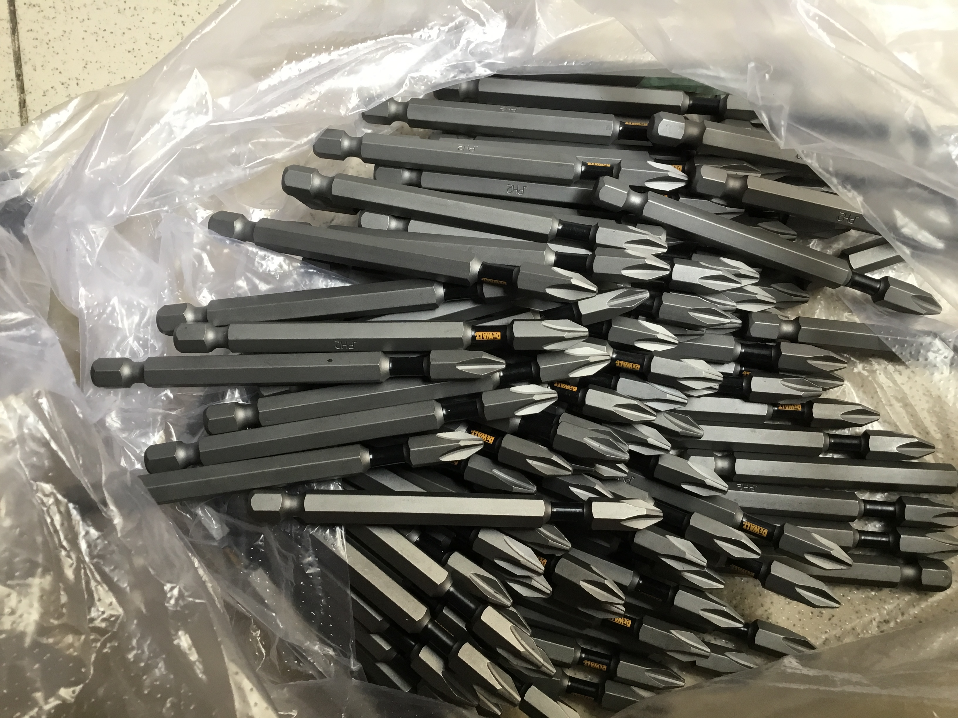 [HCM]Mũi Vít DeWalt Tem Đen Ph2- 89mm