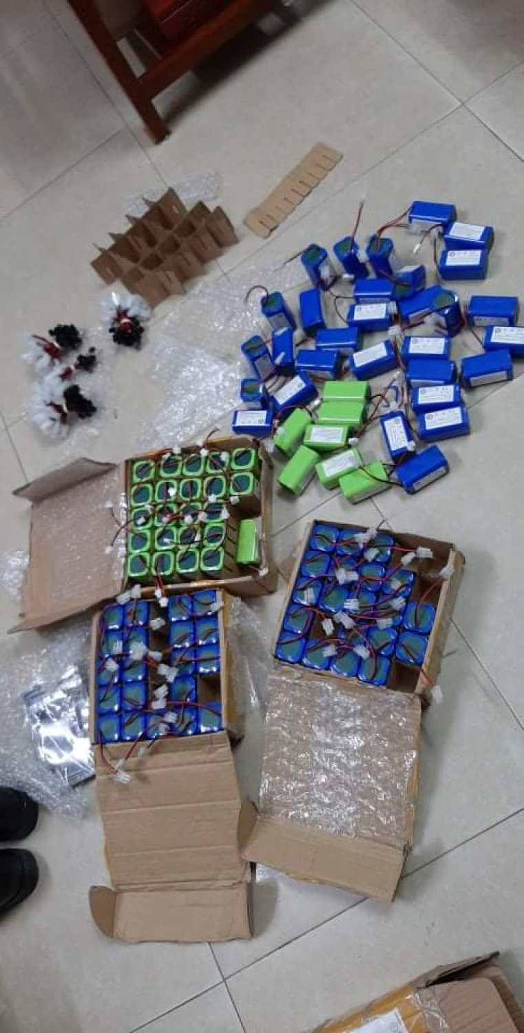 Pin robot hút bụi lau nhà Deebot DN622