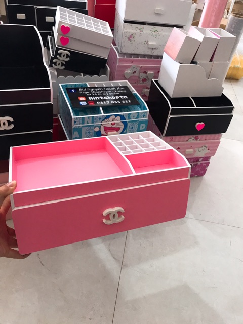 kệ mỹ phẩm ĐẠI 35cm màu hồng phấn mới