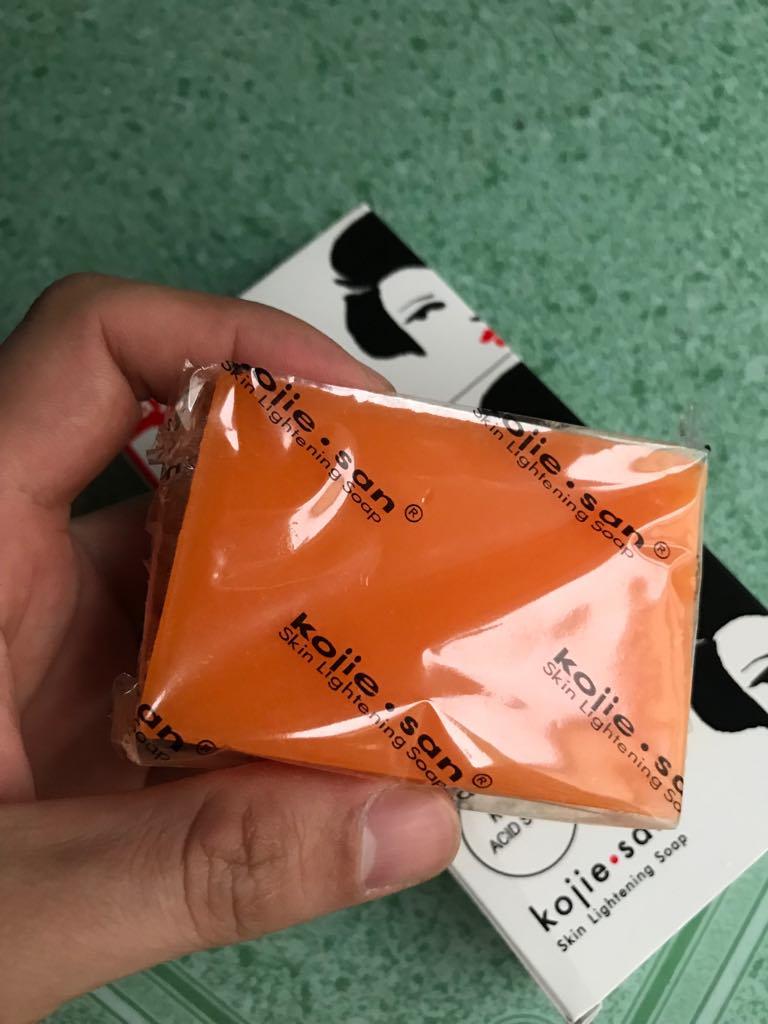 Combo xà bông trắng da, trị mụn lưng Kojie san soap [3 x 100 g]
