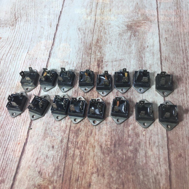 triac máy nước nóng
