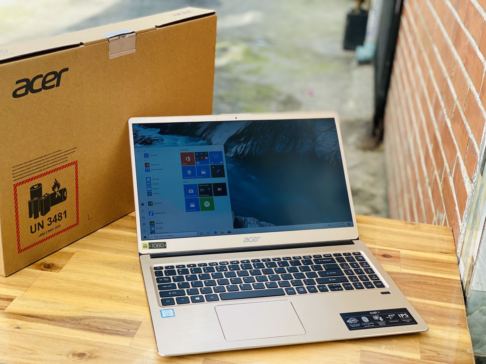 Acer swift 3-sf315 core i5 8250u ram 8g ssd 256g 15.6inch fhd