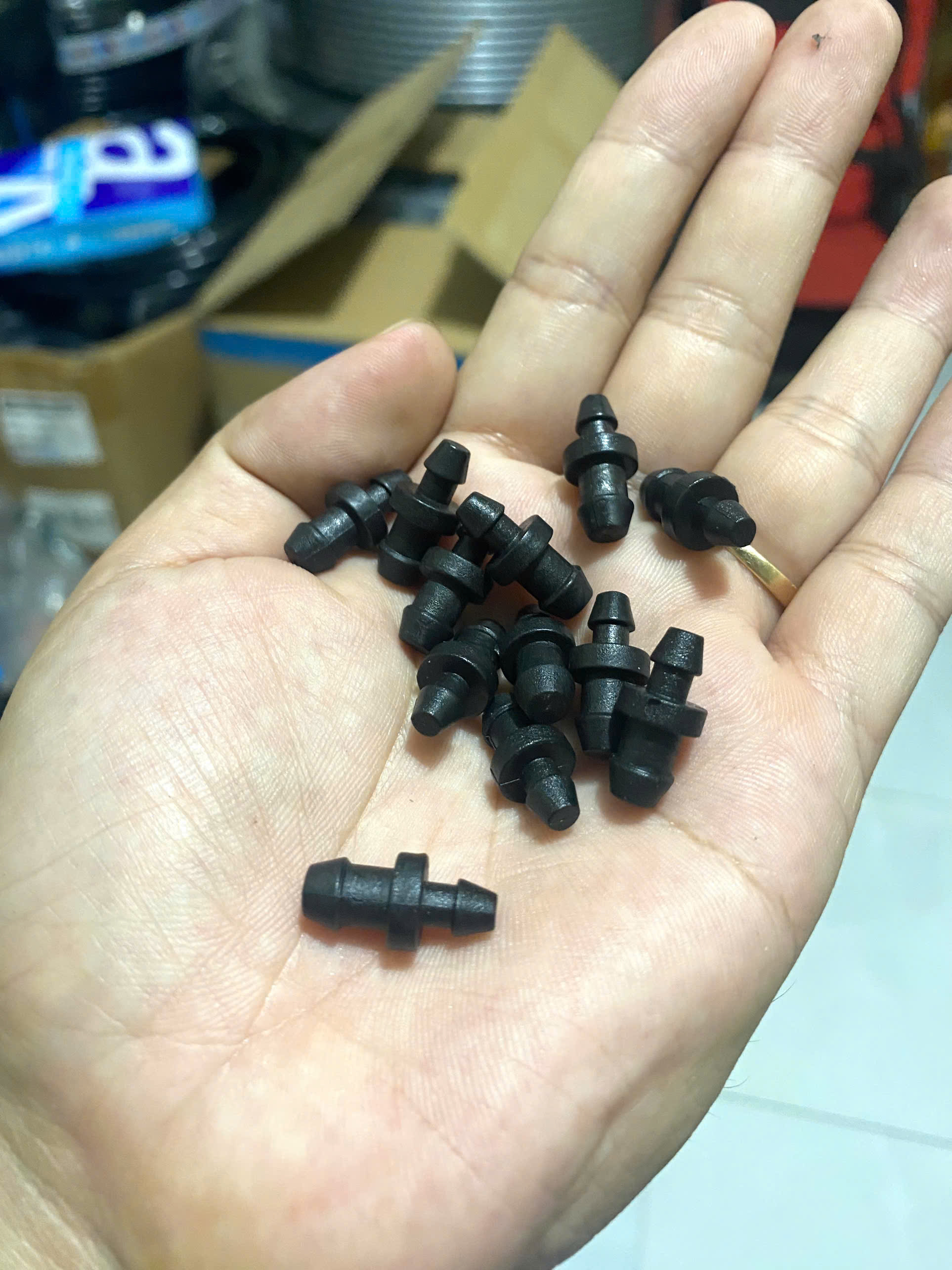 Bịt ống 6mm, 8mm màu đen