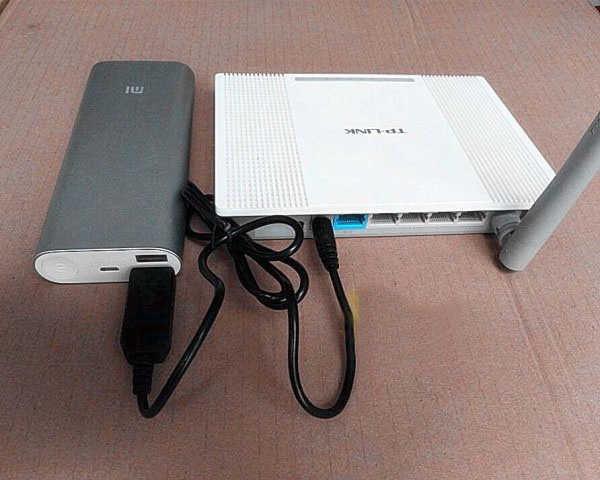 Cáp chuyển đổi điện áp từ cổng USB 5V sang 12V