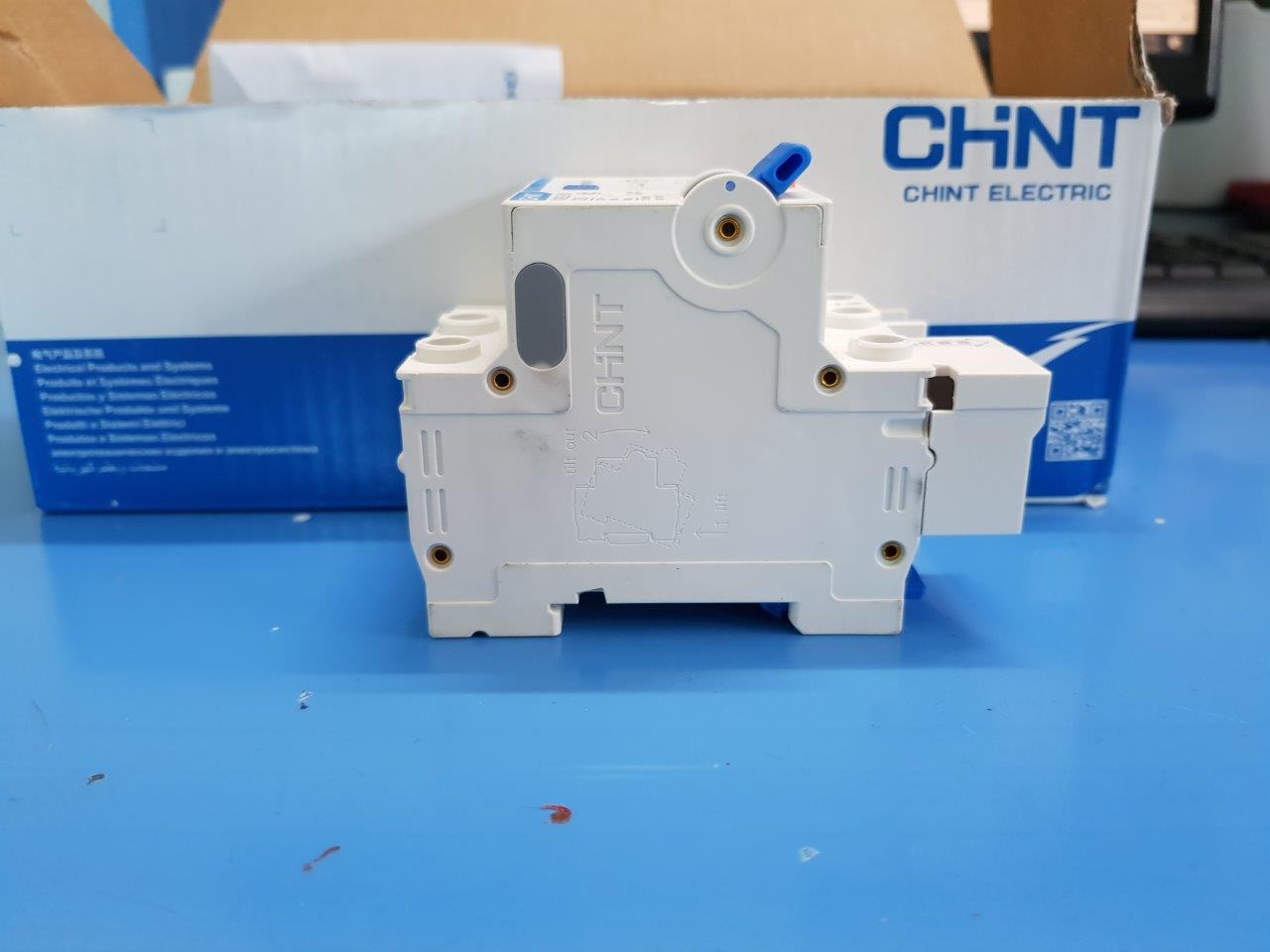 Attomat chống dòng dò (Cầu dao chống giật)  Chint NXBLE-63 1P+N 63A