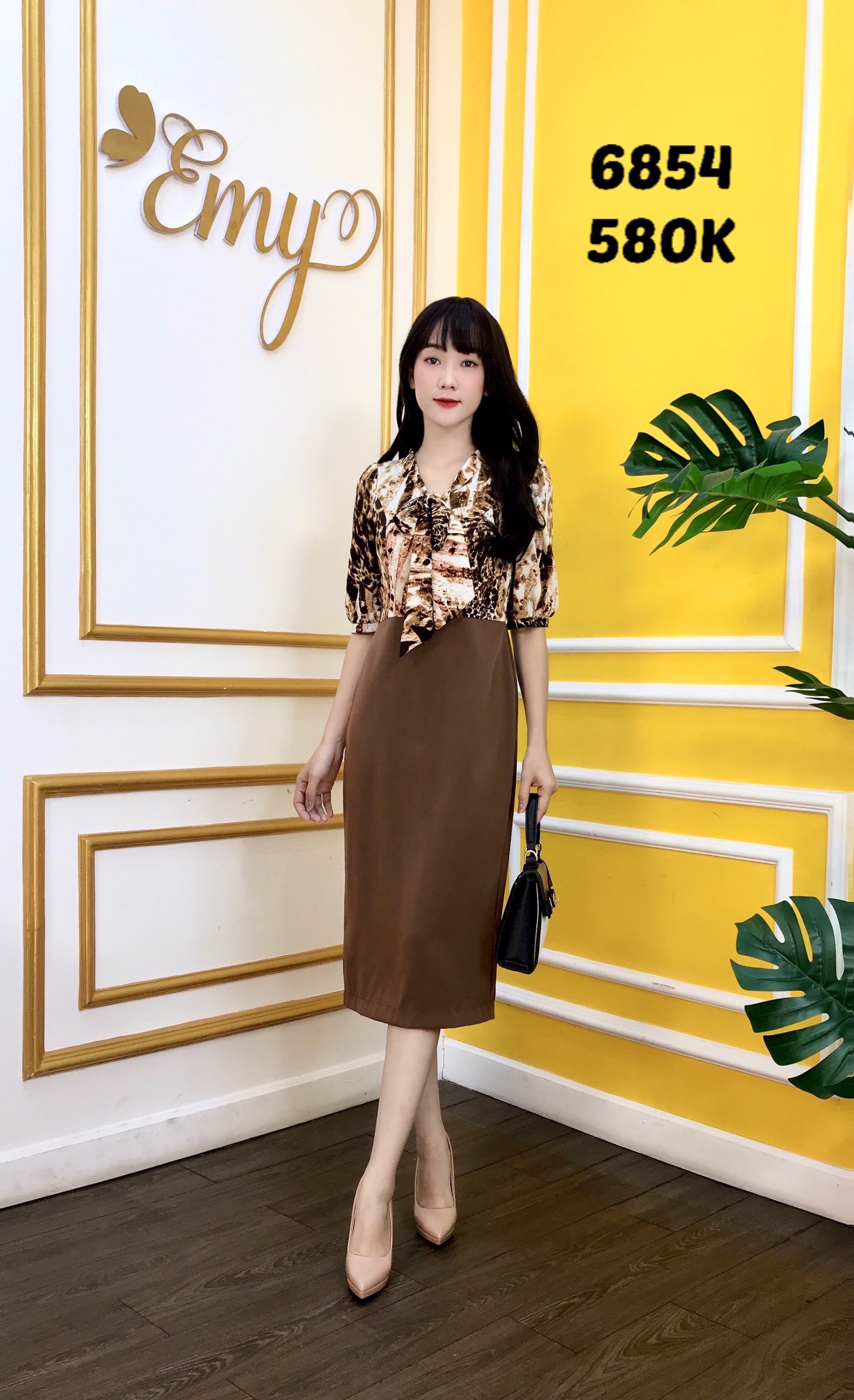Đầm EMY EM6854 Body Phối Cổ Tim