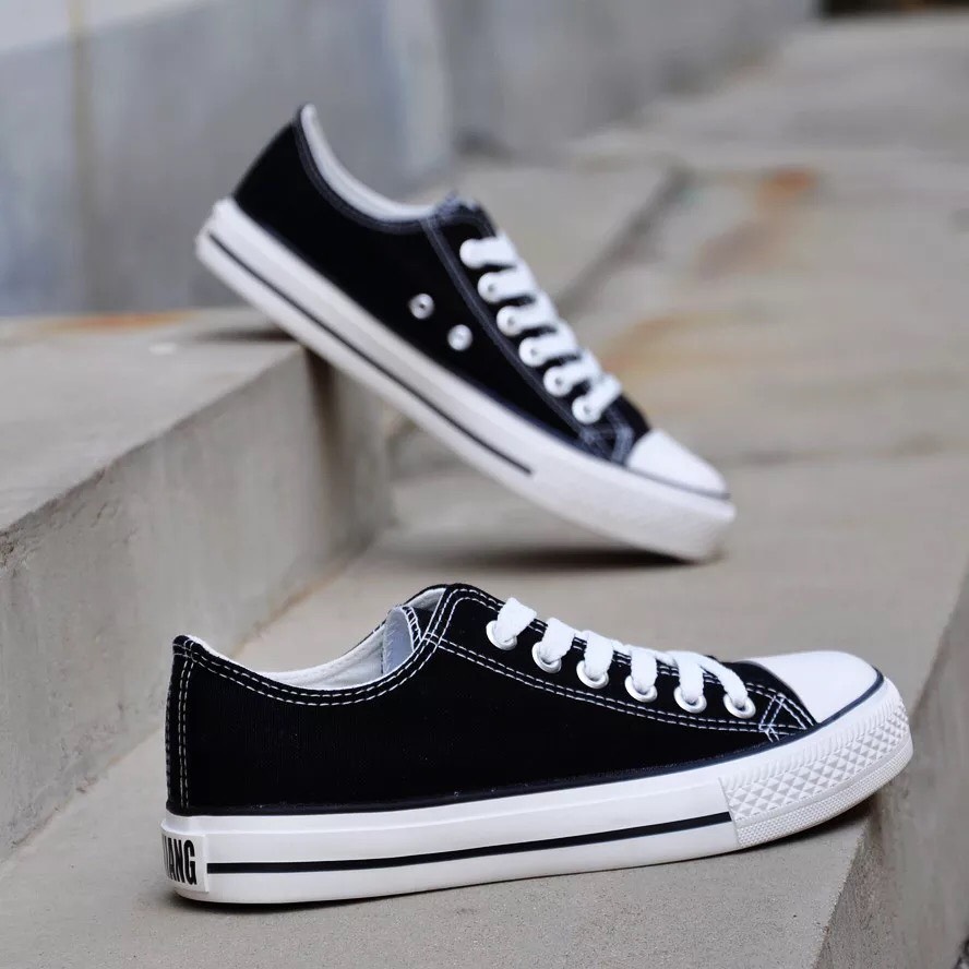 FREE SHIP Giày Sneaker Classic Cổ Thấp đủ 2 màu ( trắng + đen) full box