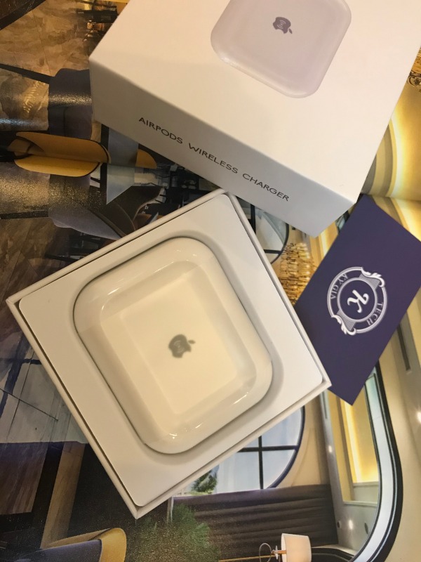 Đế Sạc Không Dây Chuyên Dụng Dành Cho Airpods , Đặc Biệt Hỗ Trợ Sạc cho Smartphone