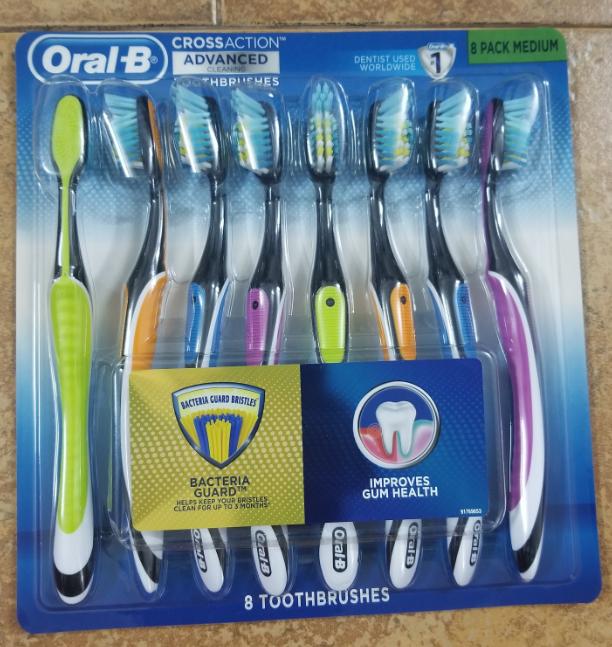 Bàn chải đánh răng Oral-B nhập khẩu Mỹ (Cây)