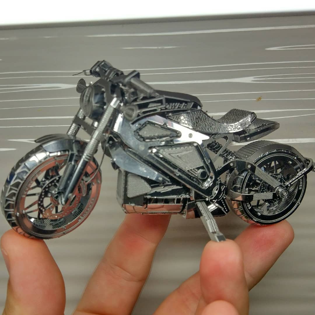 Mô Hình 3D Kim Loại Lắp Ráp Mô Tô Harley-Davidson Project Livewire [Chưa Lắp]