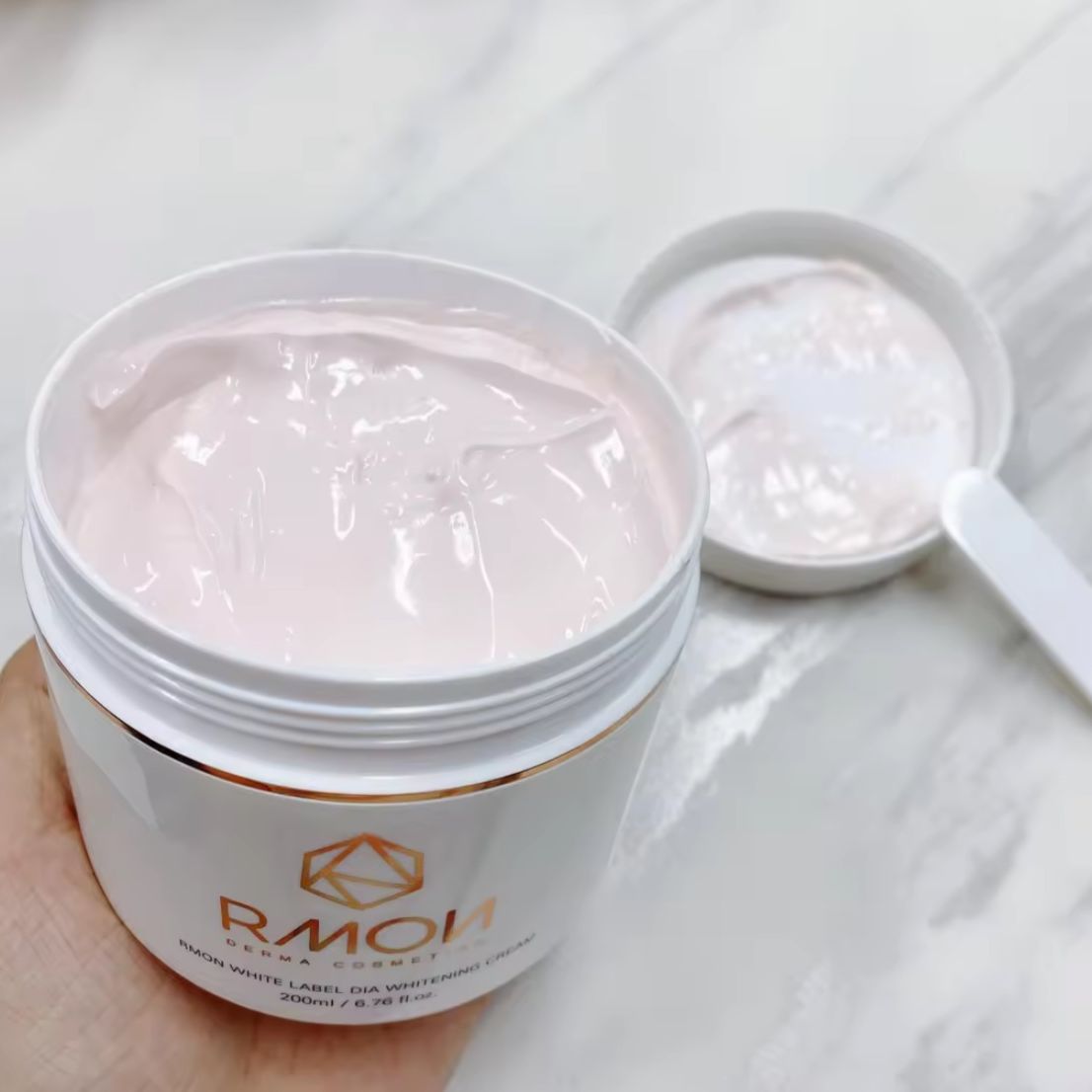 Kem Body Remon Ủ Trắng Da