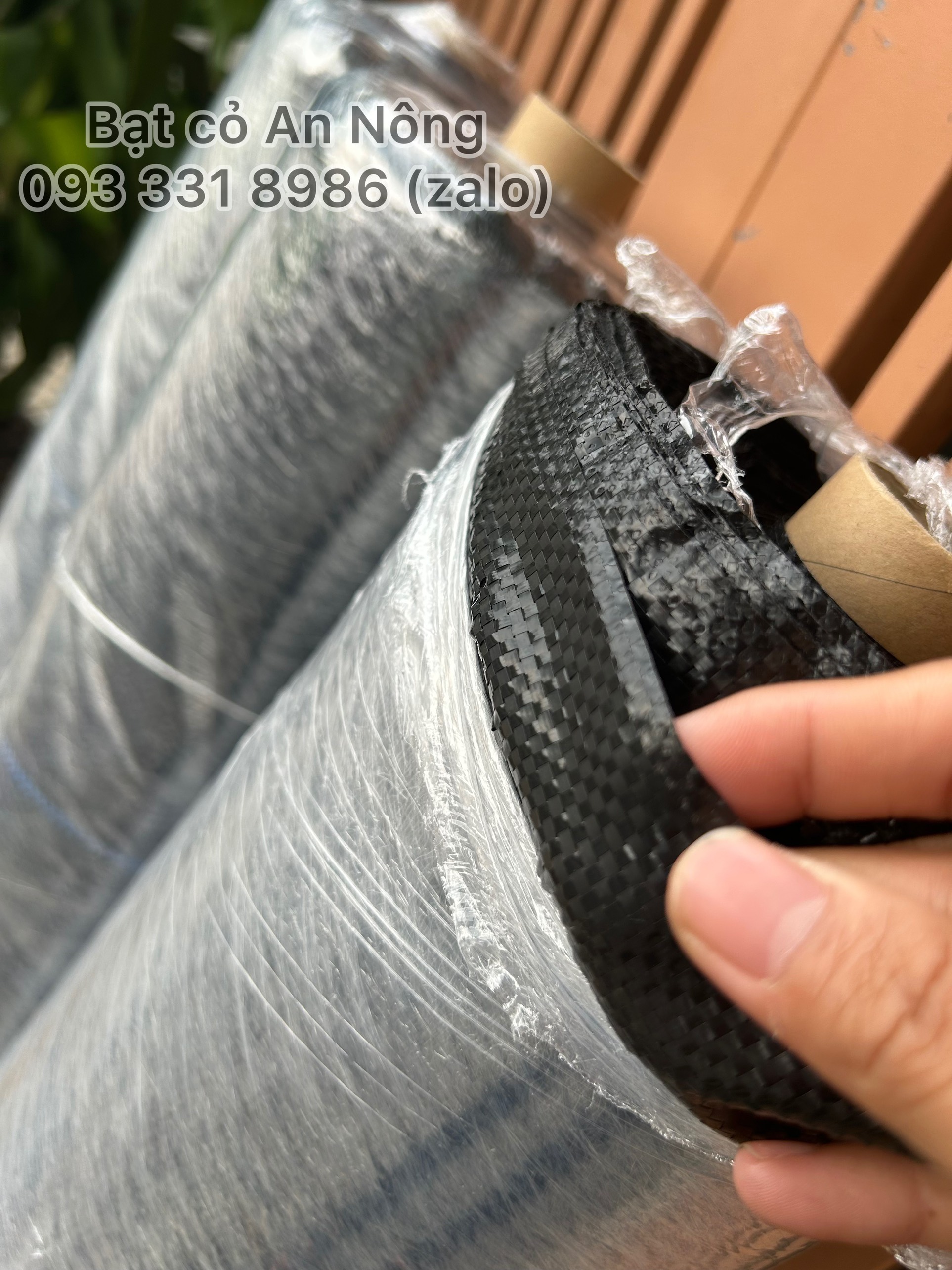 Cuộn Bạt Phủ Chống Cỏ Khổ 1m -> 4m (Tặng Kèm Ghim)