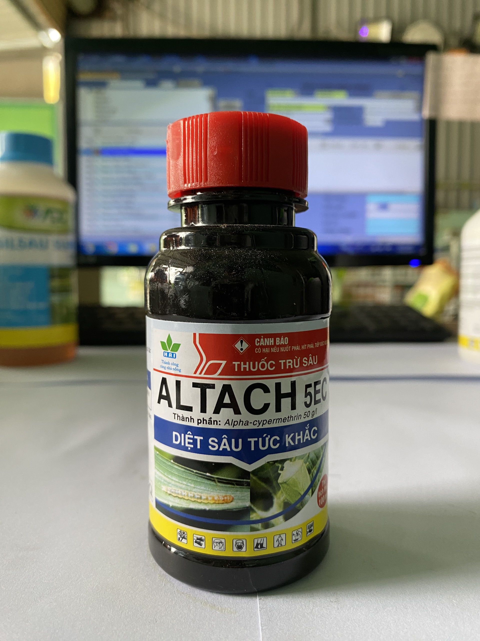 Thuốc trừ sâu altach 5ec 100ml