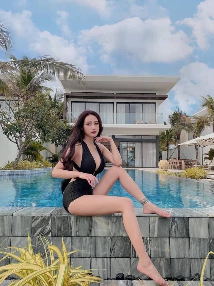 Bikini 1 mảnh Bodysuit dây dài cột được nhiều kiểu (có 2 màu đen trắng)