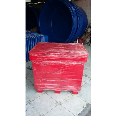 Thùng đá công nghệ thái Giữ lạnh cao cấp
