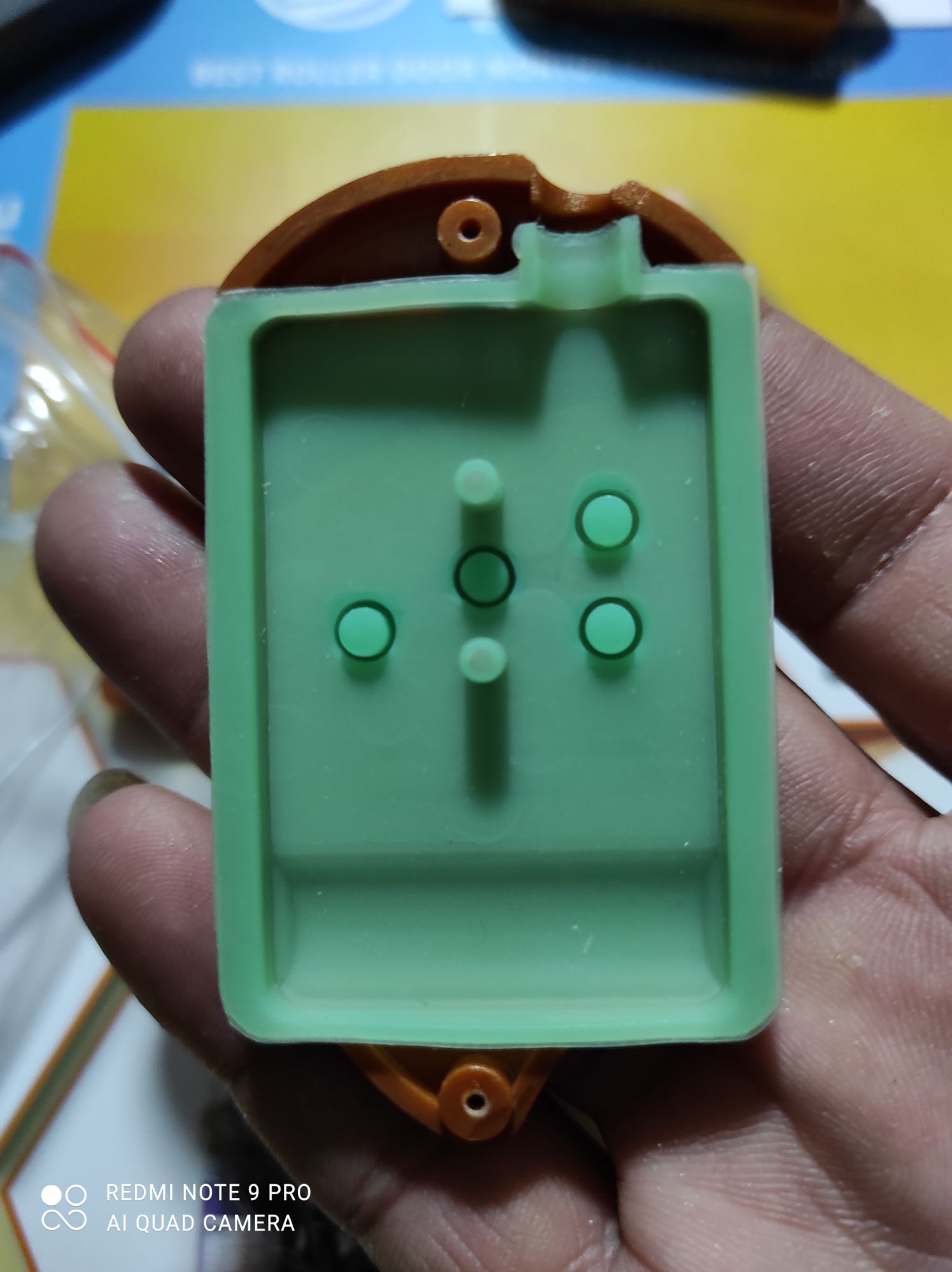 ĐIỀU KHIỂN cửa cuốn 8 MÃ GẠT Tần số 315 mhz vân gỗ