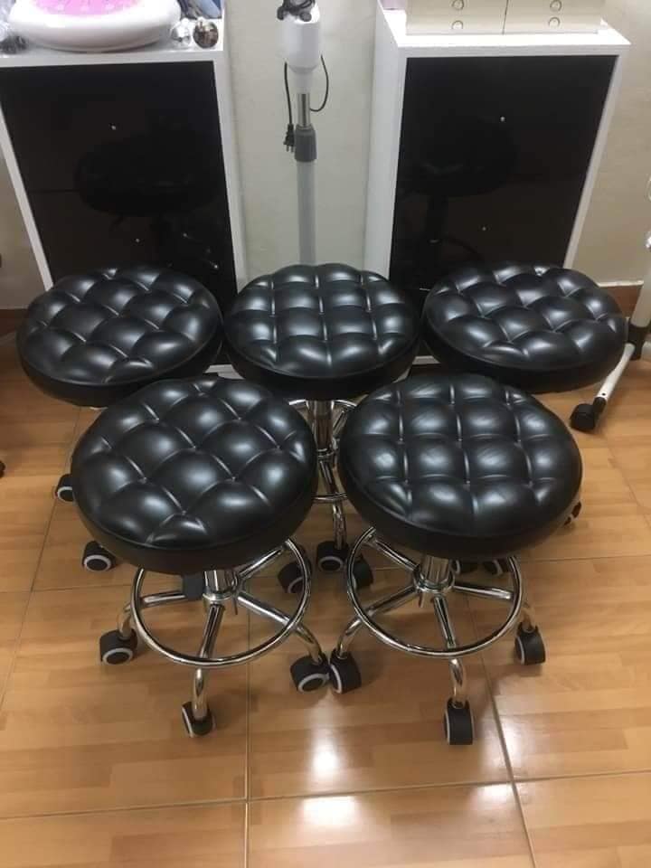 Ghế xoay nâng cao thấp có điều chỉnh được