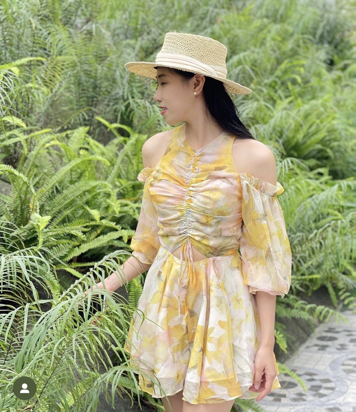 COCO SIN - Playsuit Hoa Vàng Nhún Ngực